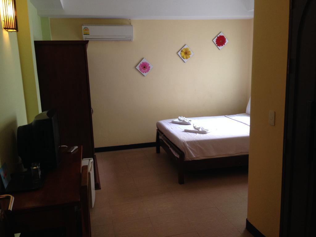 Tropicoza Pansiyon Patong Oda fotoğraf