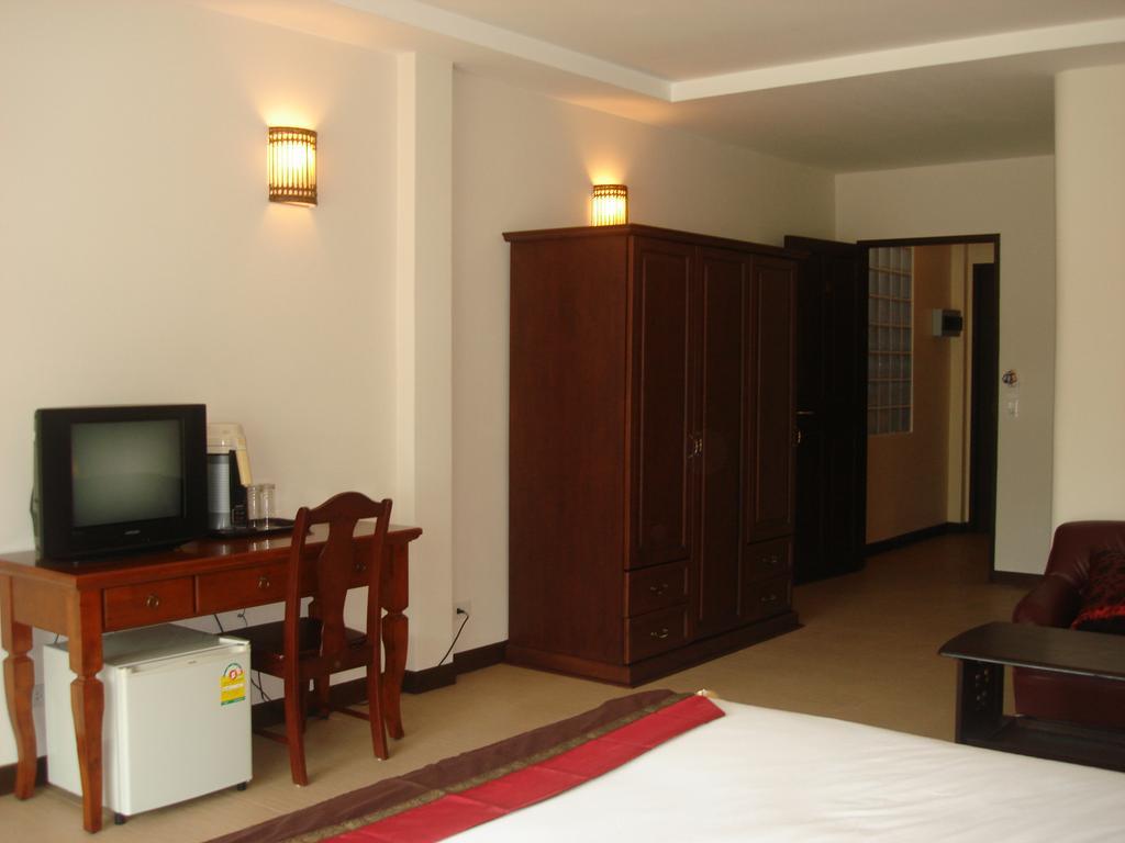 Tropicoza Pansiyon Patong Oda fotoğraf